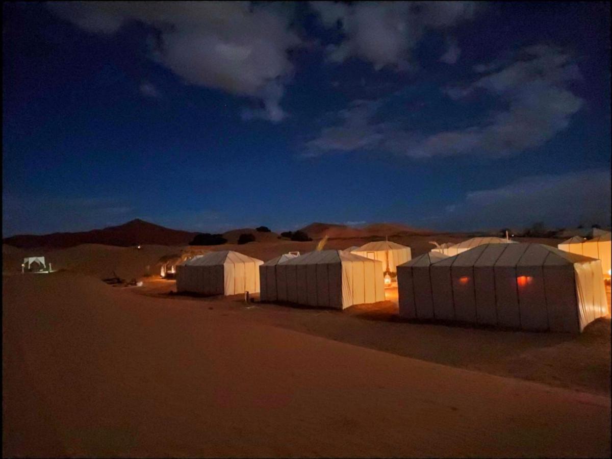 Desert Paradise Luxury Camp Мерцуга Екстериор снимка