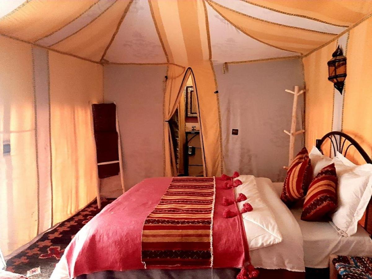 Desert Paradise Luxury Camp Мерцуга Екстериор снимка