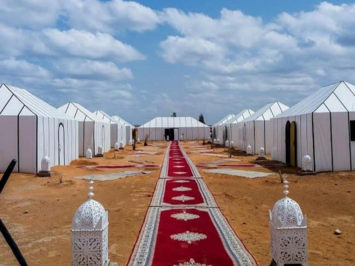 Desert Paradise Luxury Camp Мерцуга Екстериор снимка