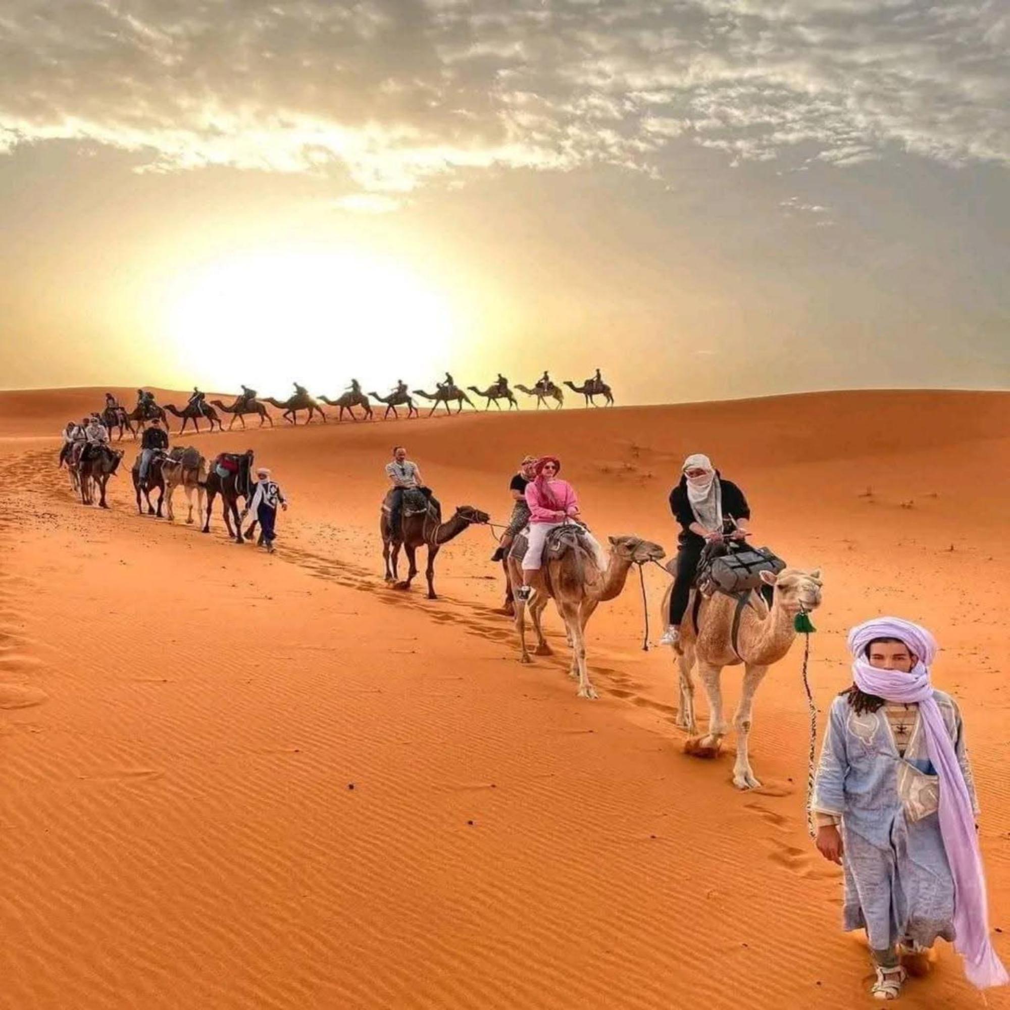 Desert Paradise Luxury Camp Мерцуга Екстериор снимка